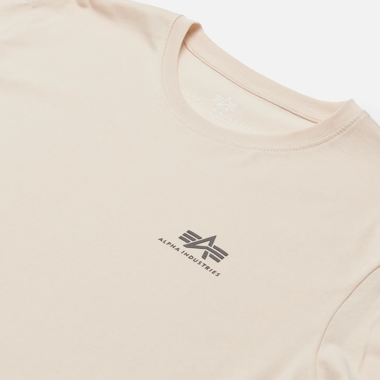 ALPHA INDUSTRIES Basic T-shirt Small Logo - Jet Stream White |  Choice+Attitude