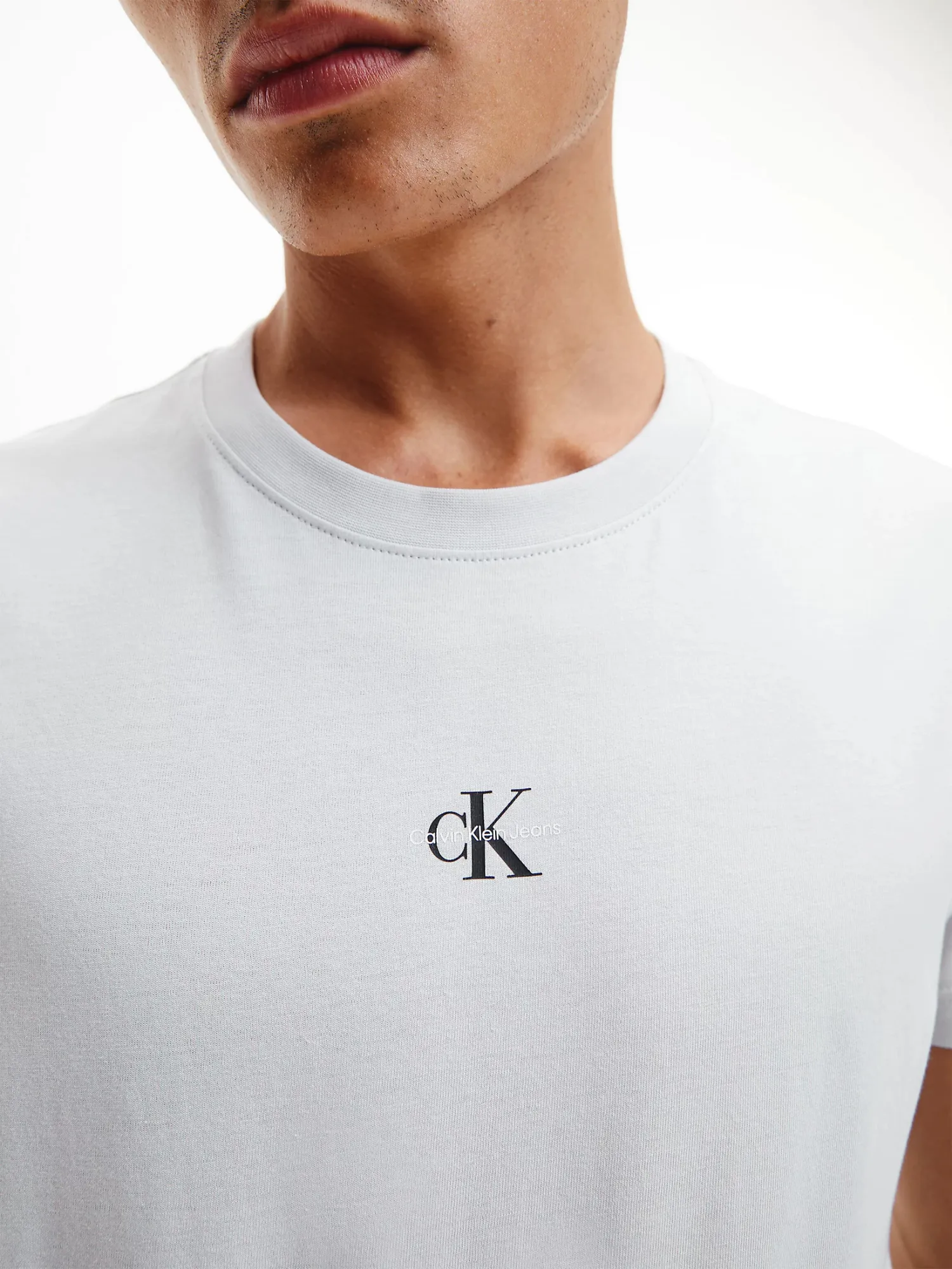 CALVIN KLEIN JEANS Micro MonoLogo T-shirt - Ghost Grey | Choice+Attitude